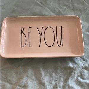 Be you small dish Rae Dunn